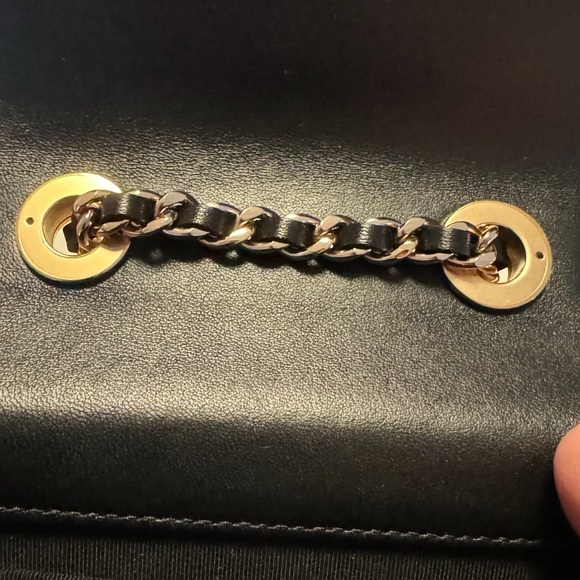 Chanel! Never used, crossbody 2021 quilted lambskin purse - Picture 8 of 11